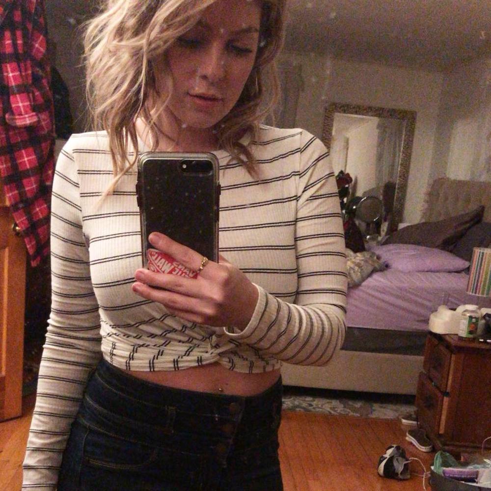 Meet your Posher, Destinee